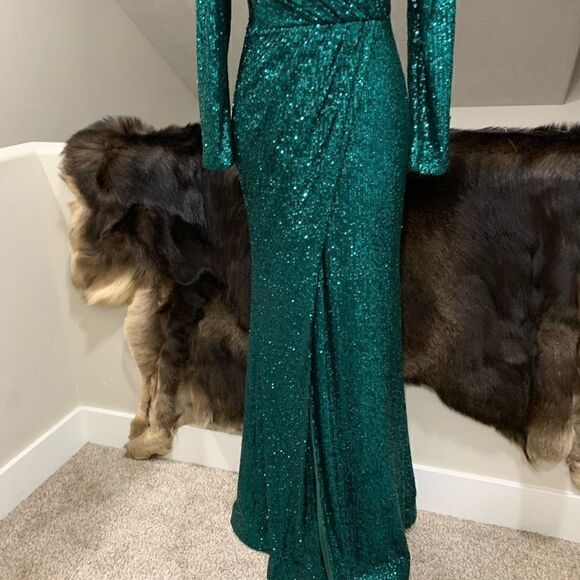 Stunning Green Long Sleeves Sequined Wrap Gown - Picture 11 of 16